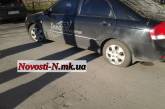 В Николаеве порезали колеса припаркованным во дворе автомобилям