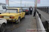 На мосту столкнулись 4 автомобиля