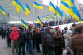 Как «регионалы» кинули людей, которые слушали на Майдане выступление президента