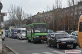 В центре Николаева «предновогодние» пробки. ВИДЕО