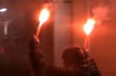 Неизвестные ночью забросали файерами посольство России в Киеве. ВИДЕО