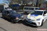 В Николаеве «Опель» врезался в патрульный автомобиль полиции