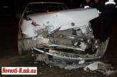 На Пушкинской автомобиль после столкновения вылетел на тротуар и сбил двух женщин