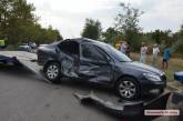 В Николаеве столкнулись три автомобиля: пострадали 2 человека