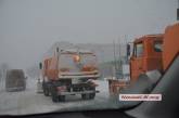 Заснеженный Николаев: снегоуборочная техника работает плохо 