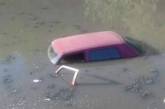В Николаеве автомобиль упал в канализационное "озеро"