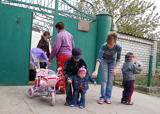 В переулке Первомайском