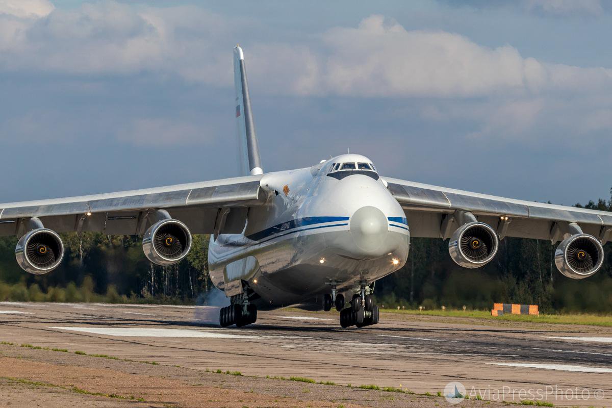 многие фото самолета руслан нужно