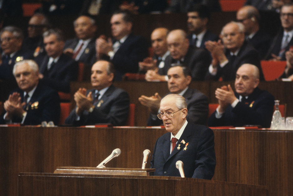 35 лет перестройке: как желание Горбачева сделать СССР лучше разрушило страну