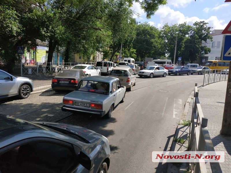 Почему Николаев задыхается от автомобильных пробок?