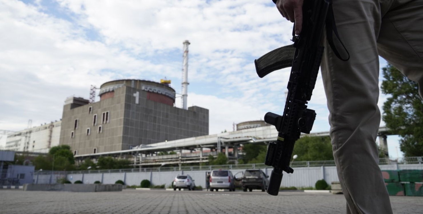 Навіщо Росія б'є ракетами по атомним станціям України і чим це загрожує