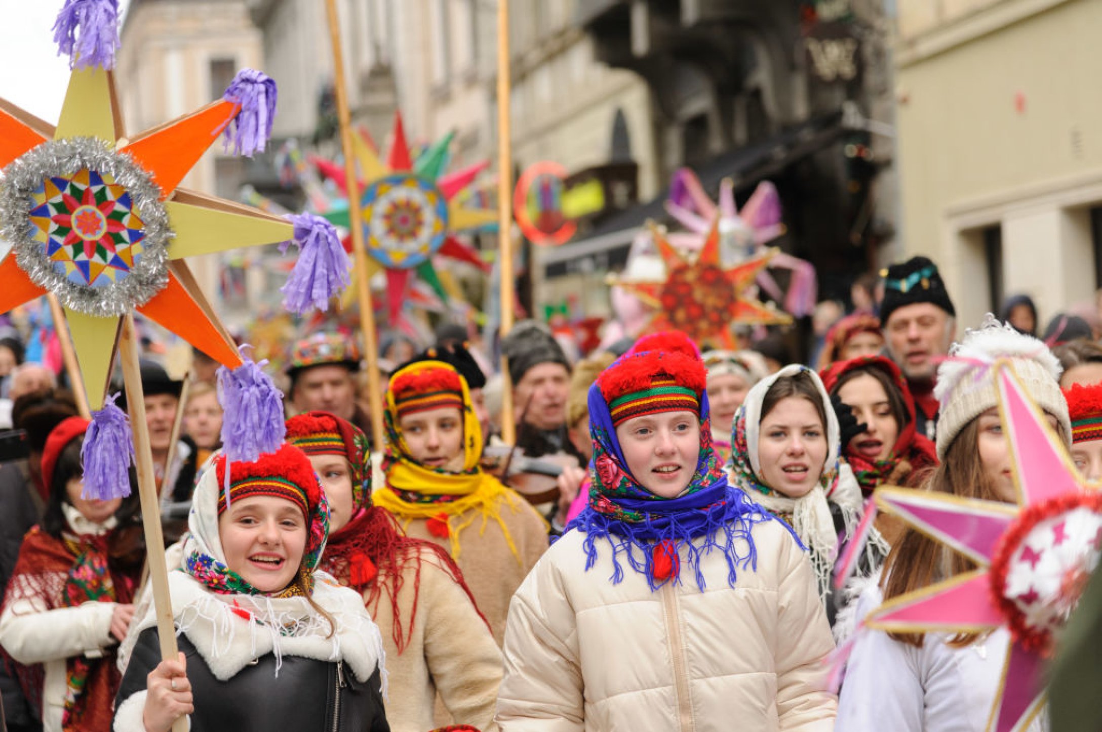 8 марта праздники в украине