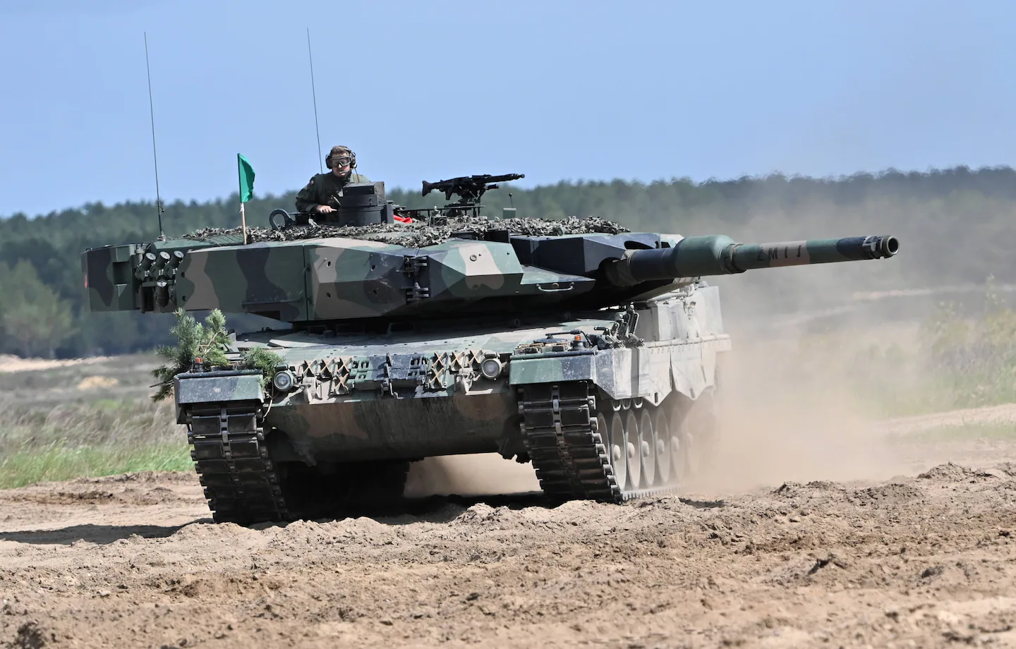 У Польши есть идея как передать танки Leopard  Украине
