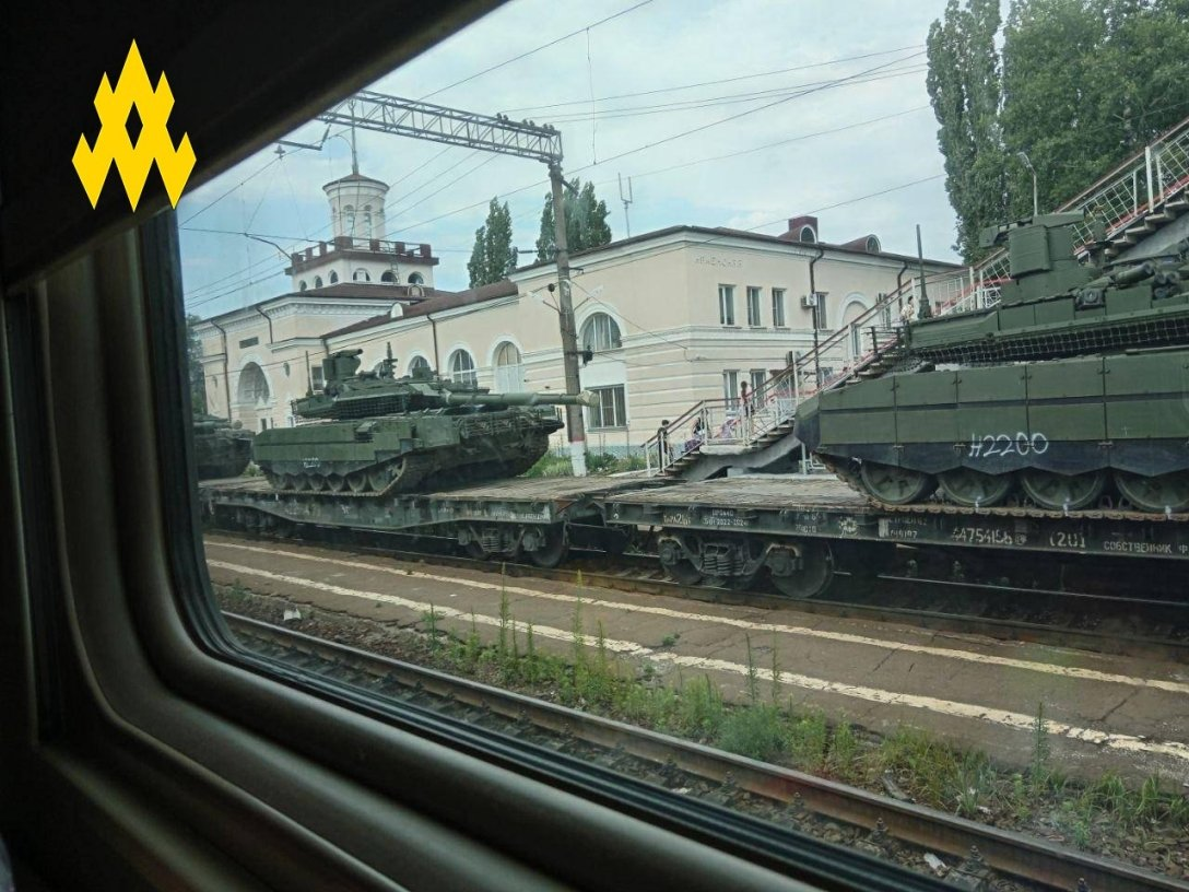 Звідки Росія бере нові танки для війни в Україні