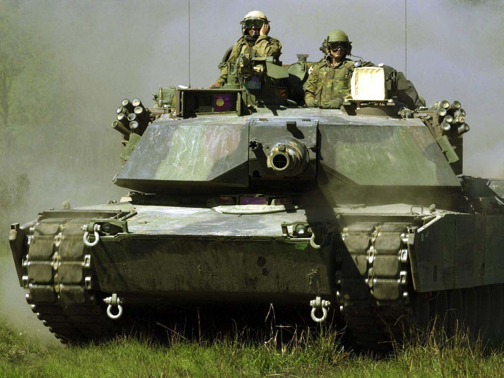 Бояться пилу та бруду: експерт назвав вразливі місця танків Abrams, які США обіцяють Україні