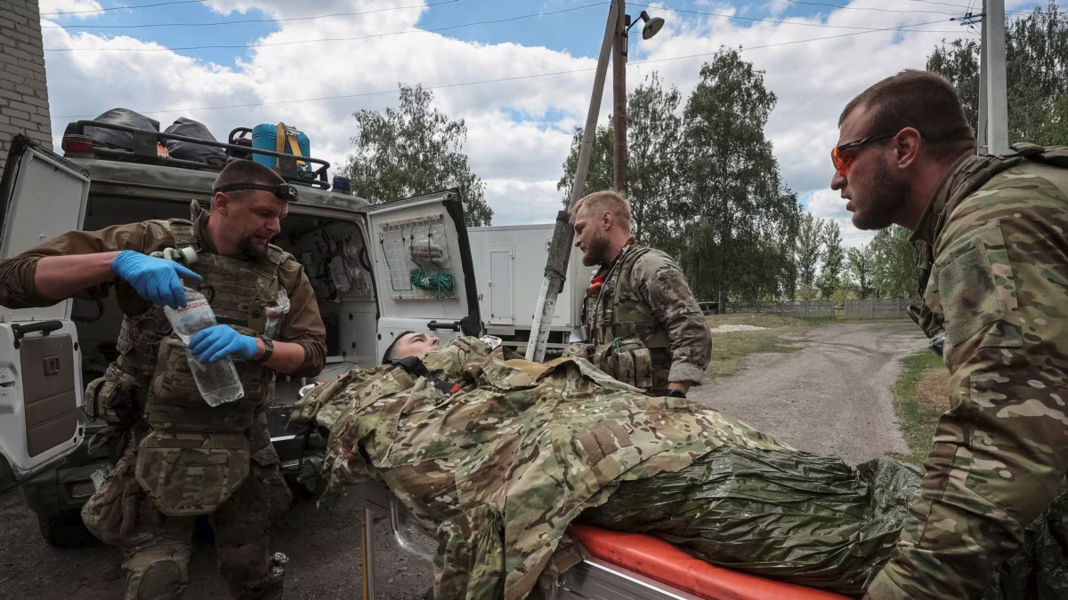 Репортаж Би-би-си с фронта: линии обороны Украины растягиваются и  становятся тоньше