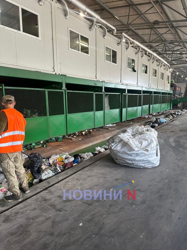 «Миллиард на мусоре»: почему в Николаеве строительство сортировочной линии обрастает слухами и фейками