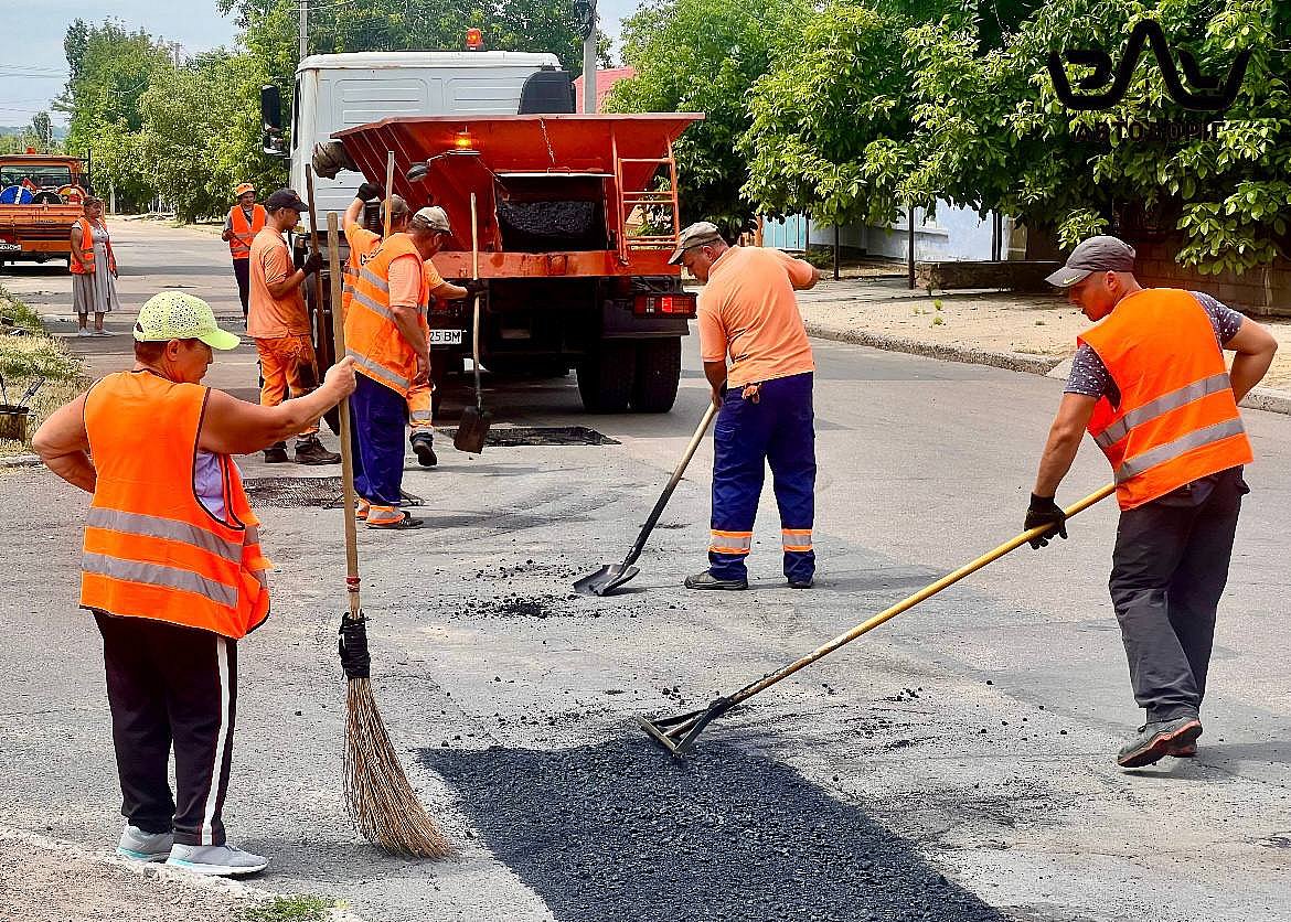 В Николаеве завершили ремонт улицы Металлургов, дорожники работают на Авангардной