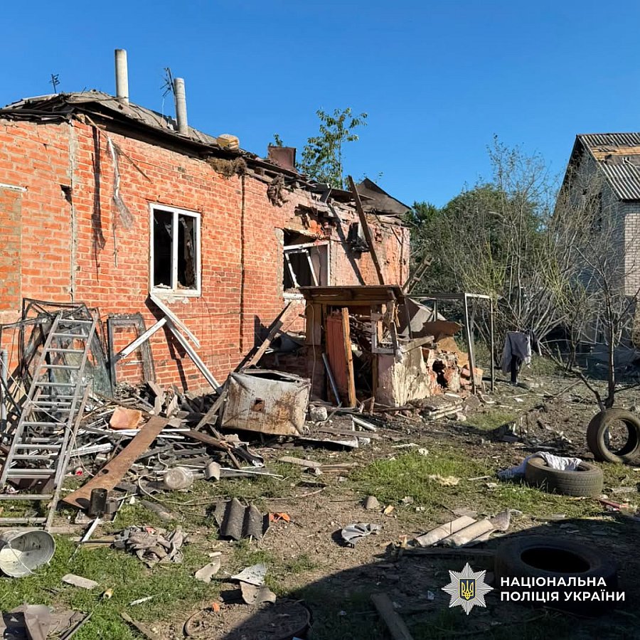 Пятеро жителей Изюма пострадали в результате вражеского авиаудара, 8-летний мальчик в тяжелом состоянии