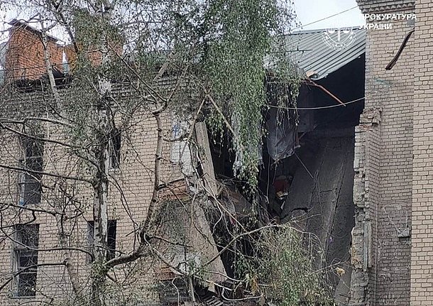 Обстрел Славянска: повреждены 11 многоэтажек, ранены 16 человек