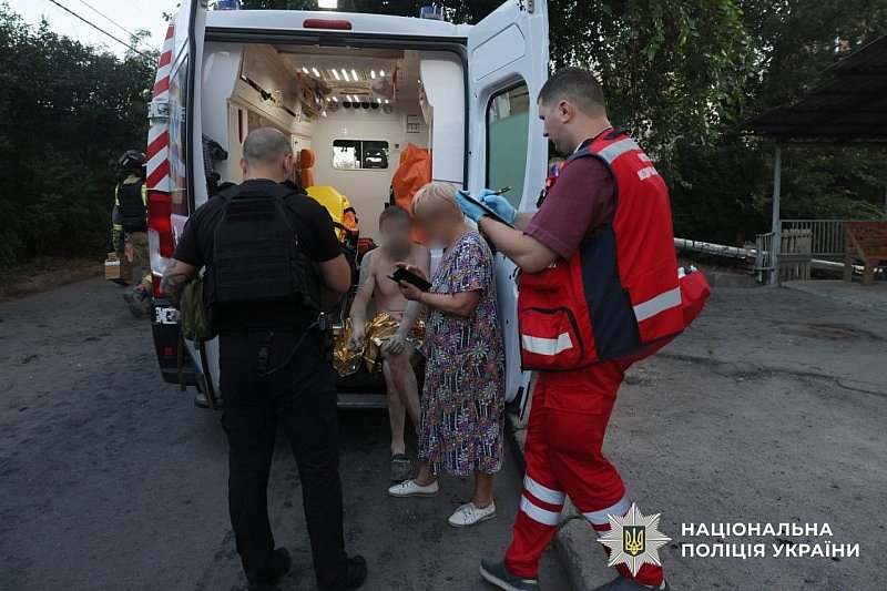 Російська атака на Запоріжжя: загинула людина, є поранені, під завалами можуть бути люди