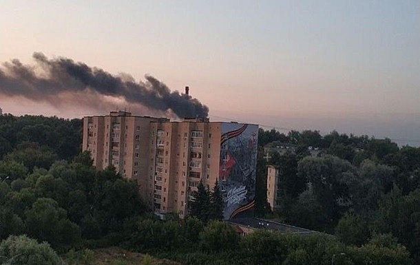 Утром Москву атаковали дроны: аэропорты приостановили работу