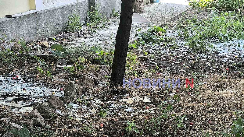 Появились первые фото разрушений в результате атаки на Николаев