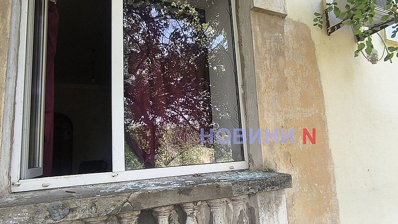 Появились первые фото разрушений в результате атаки на Николаев