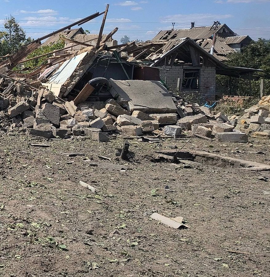 Враг ударил КАБом по селу под Николаевом: разрушено более десяти домов (фото)