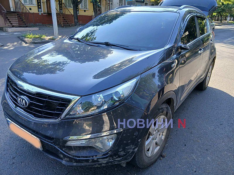 В Николаеве столкнулись Kia и Bajaj: мотоциклиста увезла скорая