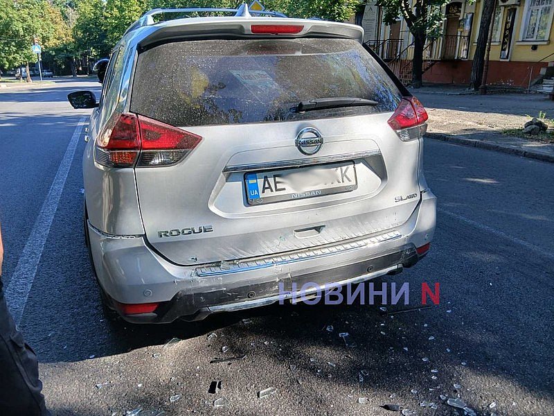 В центре Николаева ВАЗ врезался в «Ниссан»