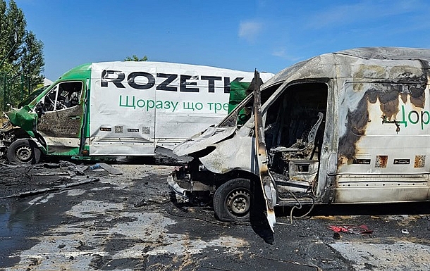 Російський дрон ударив по складу Rozetka: є загиблий та постраждалі