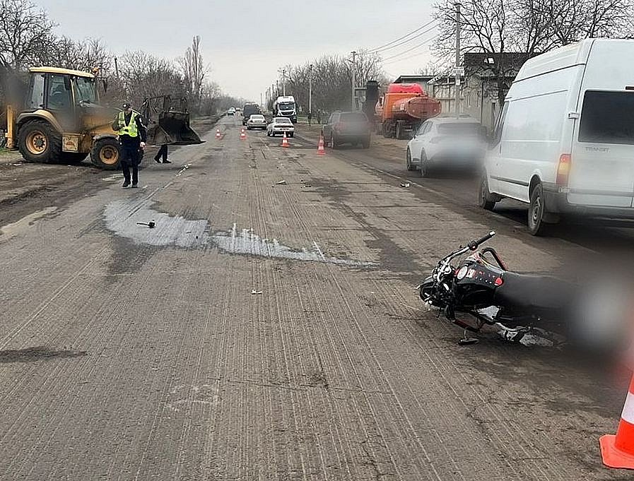 Смертельное ДТП с мотоциклом в Николаевской области: экскаваторщик получил условный срок
