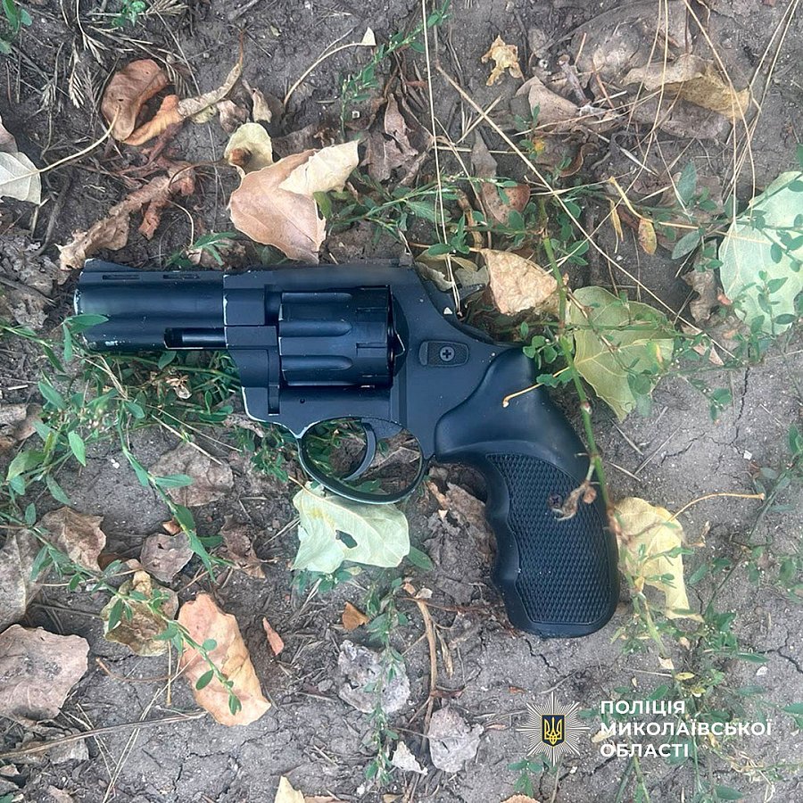 Стрелял в прохожую и в воздух: в Николаеве задержали мужчину за стрельбу