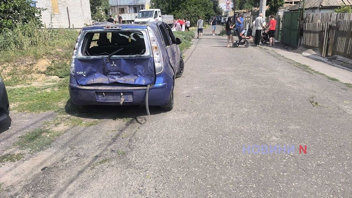 Появились новые фото и видео с места ночной атаки по Николаеву