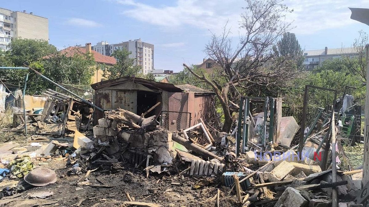 Ночная атака по жилому сектору Николаева: стало известно о состоянии пострадавших
