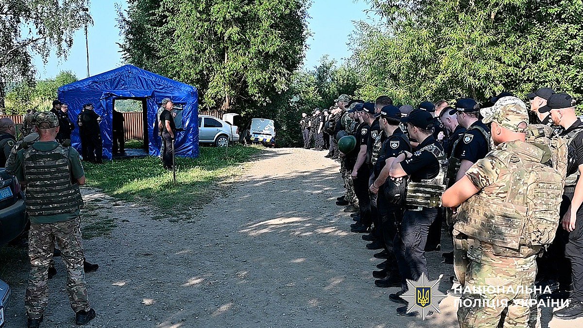 11 дней скрывался после нападения на полицейских: в Черновицкой области задержали подозреваемого