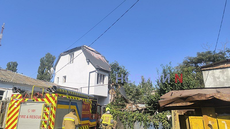 Появились новые фото и видео с места ночной атаки по Николаеву