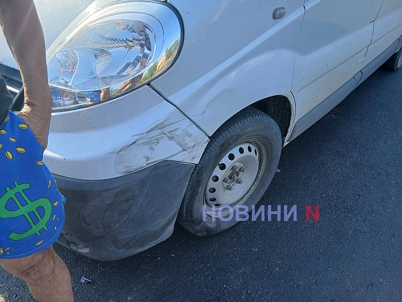 В Николаеве «Рено» врезался в BYD: движение затруднено