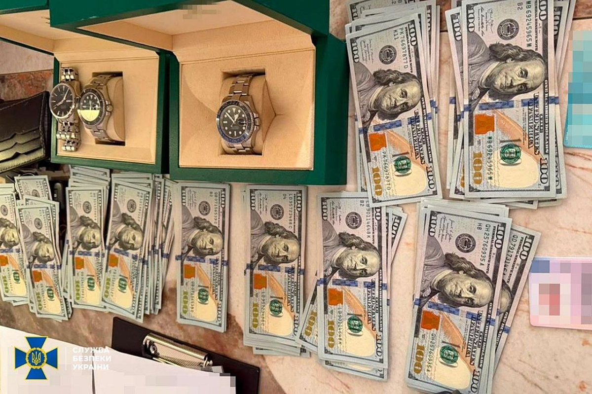 В Украине разоблачили сеть мошеннических кол-центров: изъято почти $2 млн и элитные автомобили на $1 млн