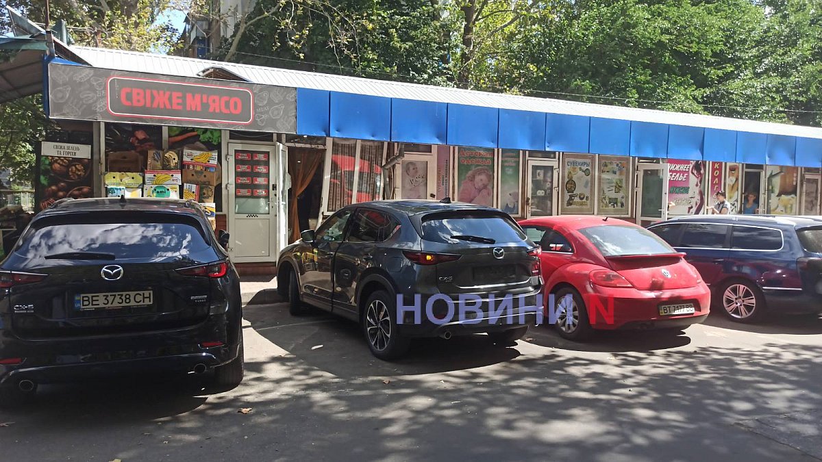 У центрі Миколаєва Mazda в\