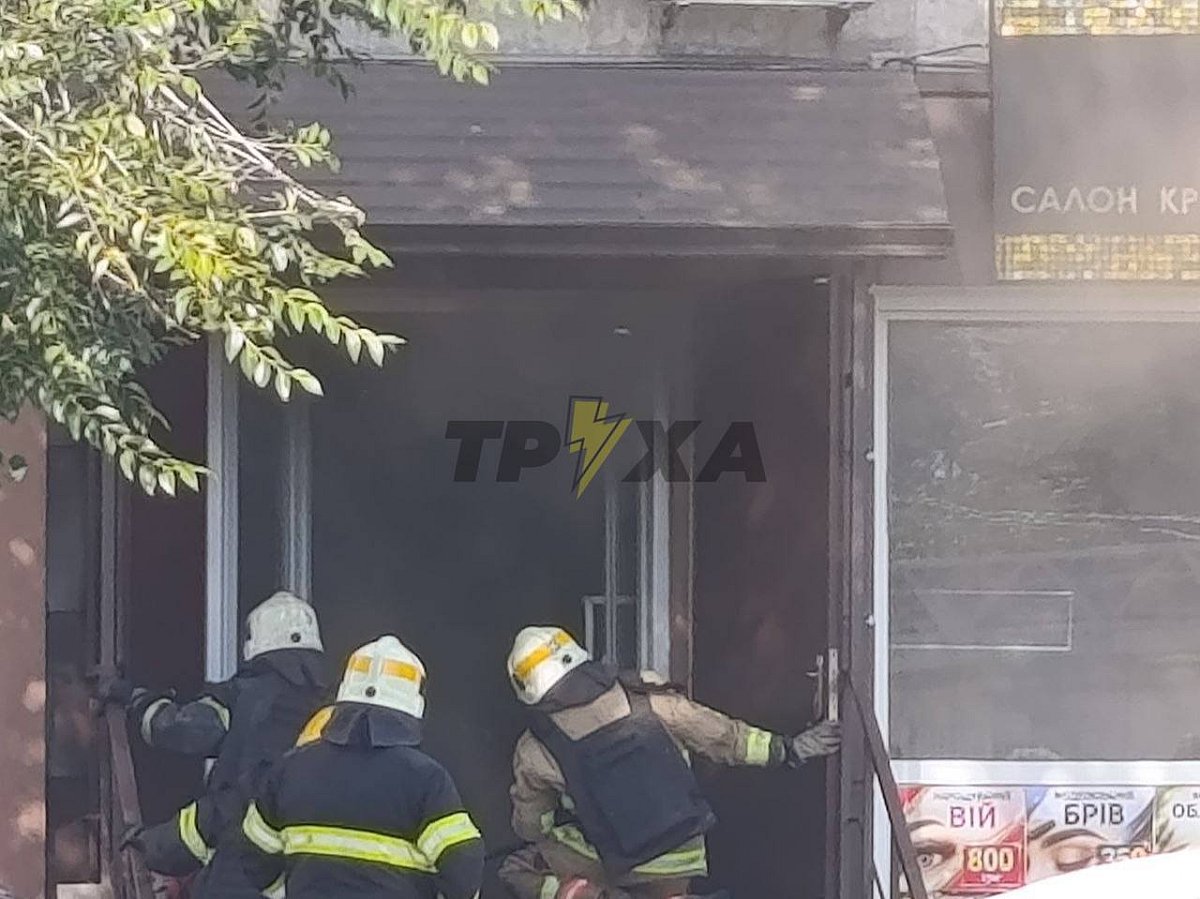 У Дніпрі стався вибух у салоні краси: невідомий замкнувся всередині та загинув