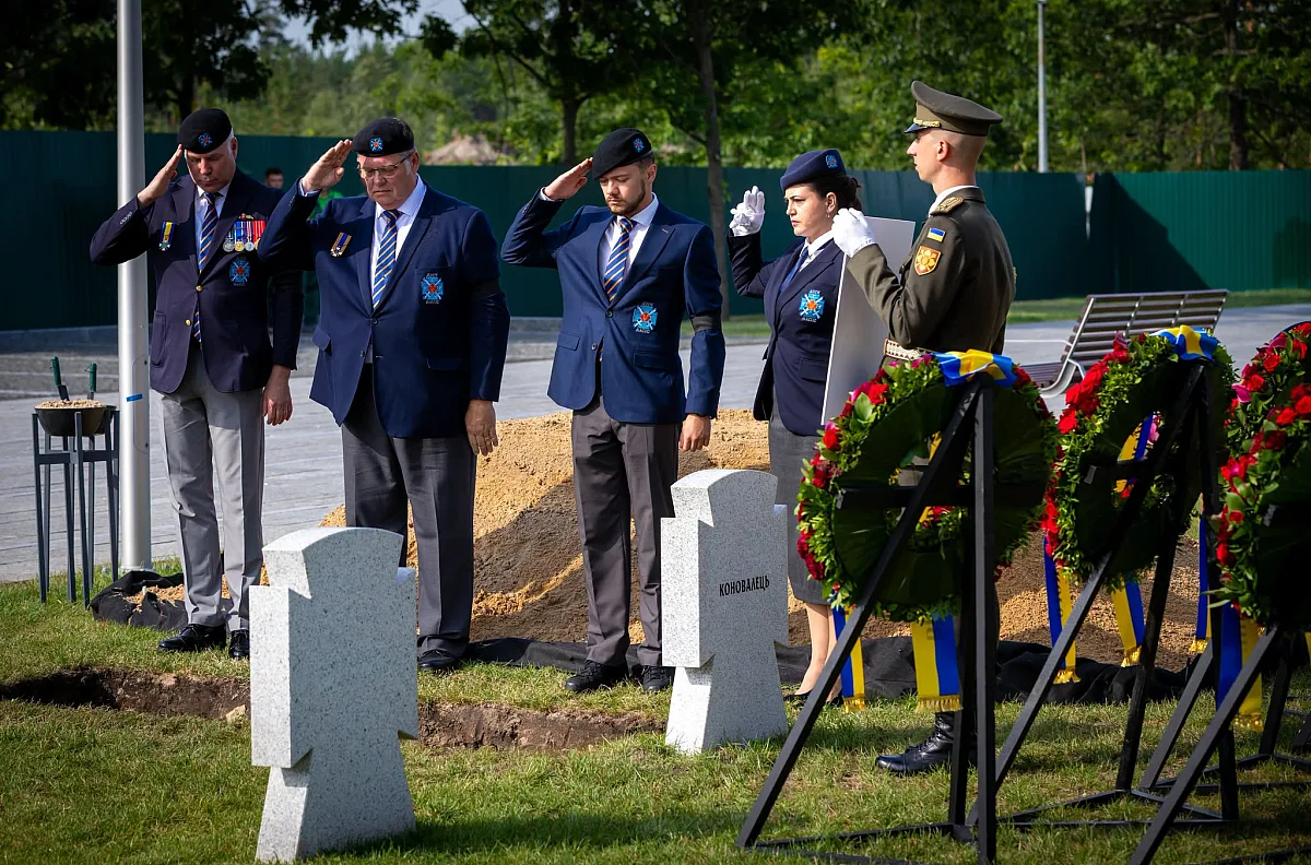 Евгения Коновальца перезахоронили на Национальном военном мемориальном кладбище (фото)
