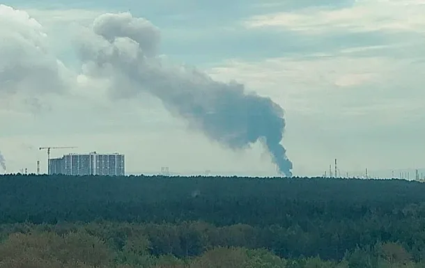 В Перми прогремели взрывы: поражен крупнейший НПЗ, введены ограничения в аэропорту