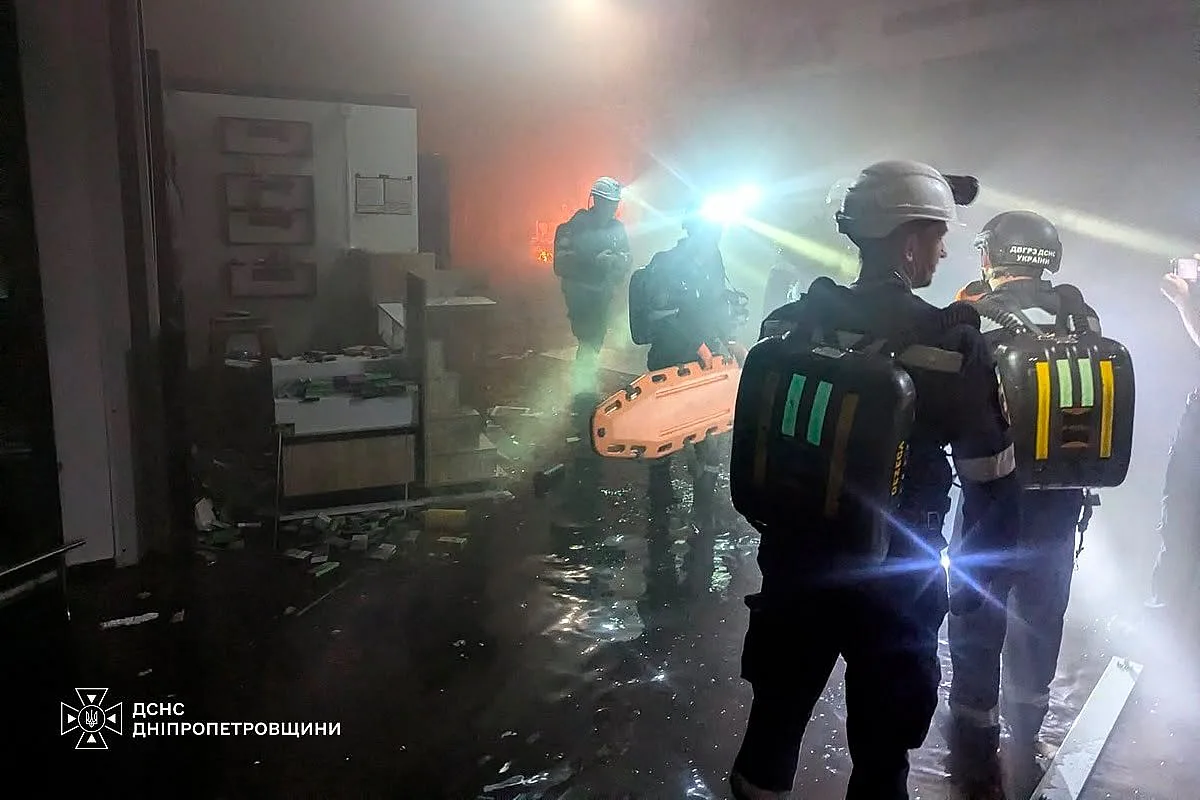 Армія РФ вдарила по торговому центру у Кривому Розі: кількість загиблих та постраждалих різко зросла. ОНОВЛЕНО