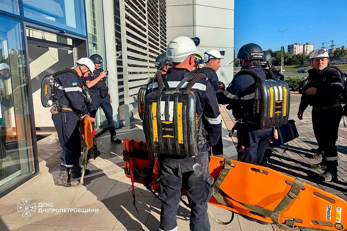 Армия РФ ударила по торговому центру в Кривом Роге: количество погибших и пострадавших резко возросло. ОБНОВЛЕНО