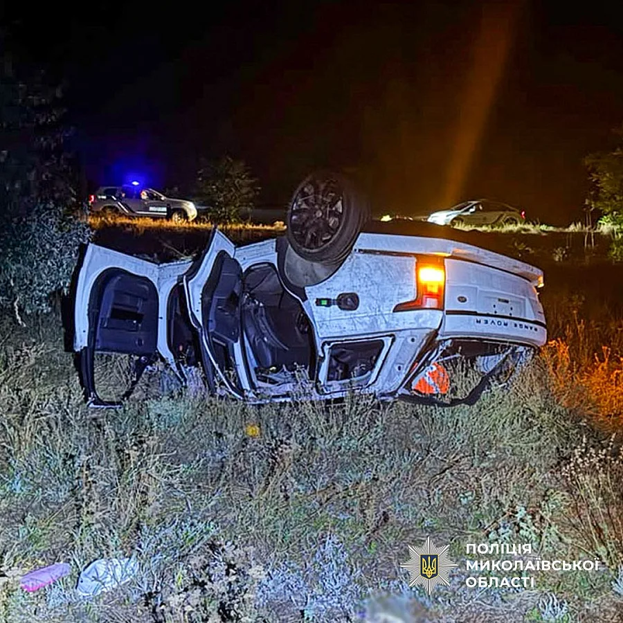 Под Коблево перевернулся Range Rover: погибли два человека