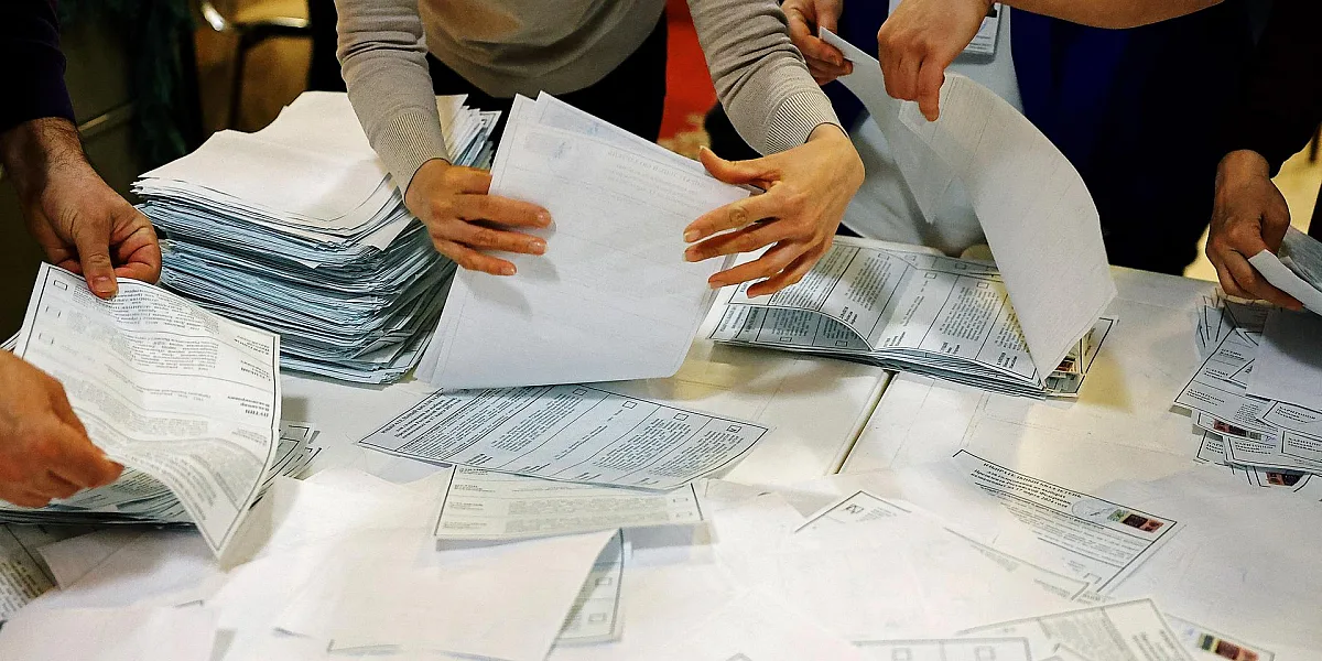 Зеленский высказался против выборов