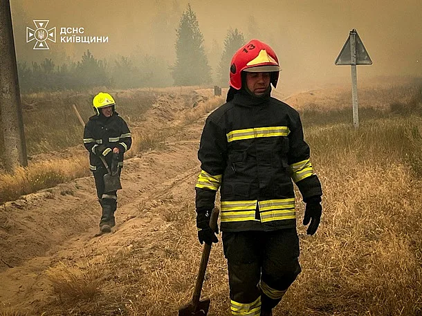 Под Киевом бушует масштабный лесной пожар