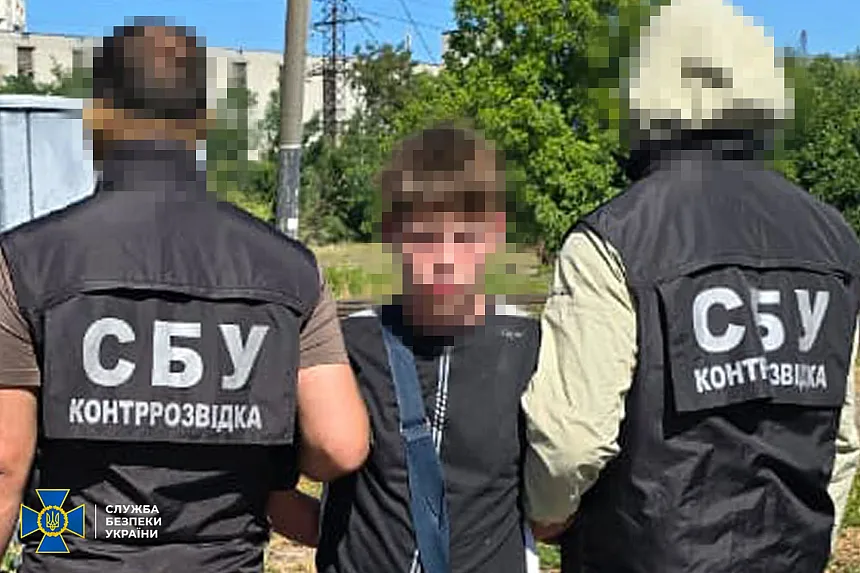 Розвідував інфраструктуру та розміщував посилання на чат-бот: у Львові затримали агента РФ